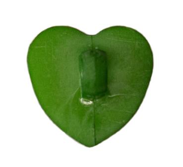 Kids button as heart out plastic in dark green 14 mm 0,55 inch